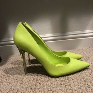 fluorescent yellow pumps